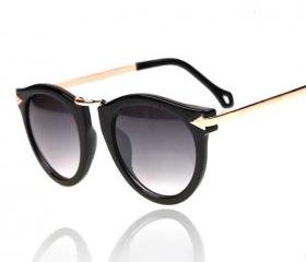 Vintage Black Frame Sunglass Chic sunglasses